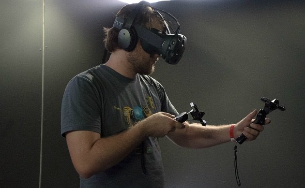На выставке CES покажут новую версию VR-очков HTC Vive - Изображение 1 На выставке CES покажут новую версию VR-очков HTC Vive - Изображение 1