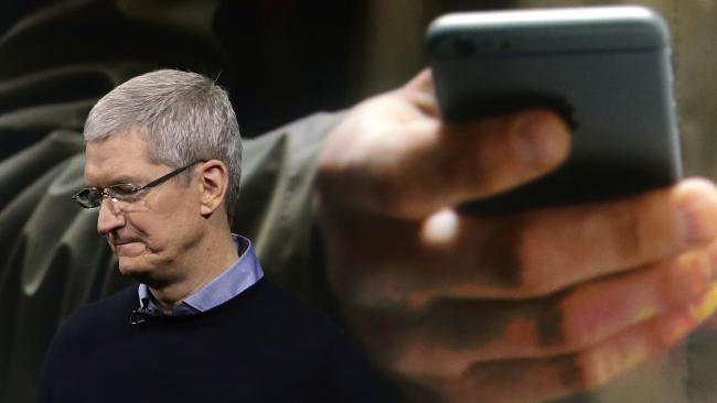 Продажи iPhone упали впервые в истории - Изображение 1 Продажи iPhone упали впервые в истории - Изображение 1